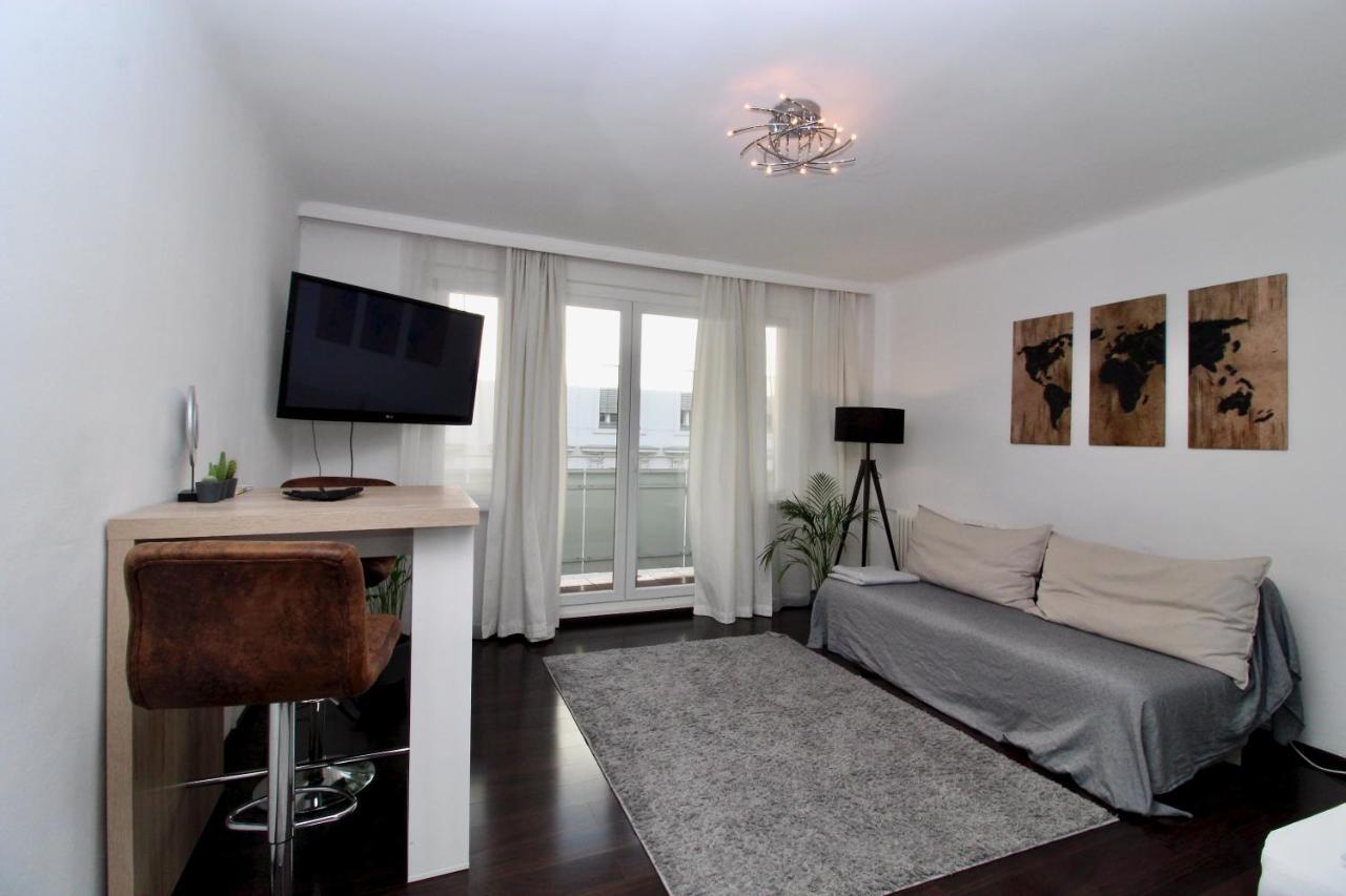 Balcony - Next To Opera Apartamento